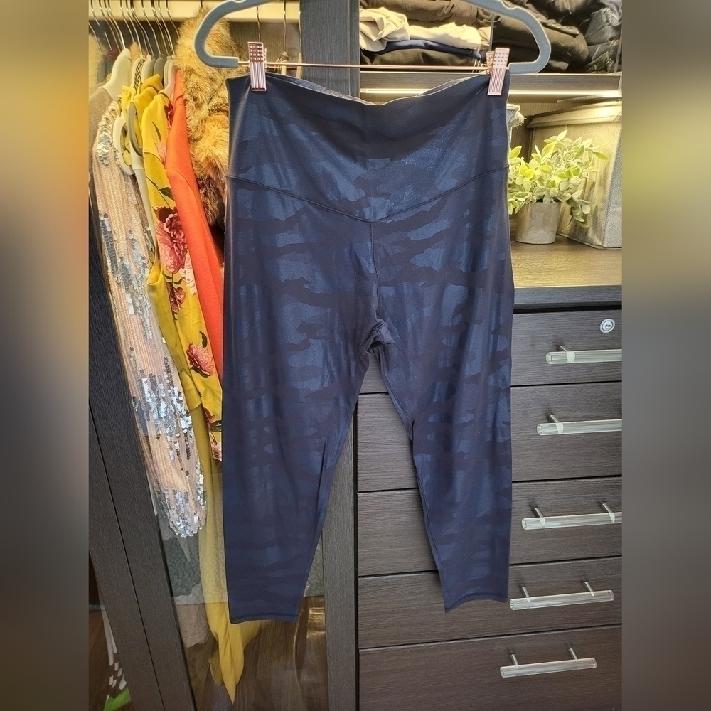 Offline by Aerie Blue shimmer camo yoga legging